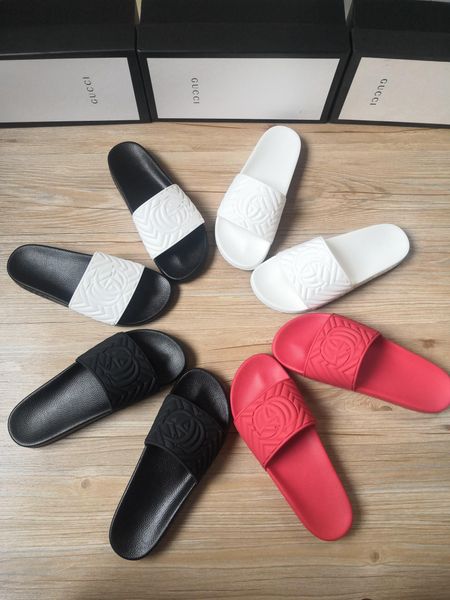 

2020 new style designer design casual men's and women's flat sandals. simple, comfortable and stylish, lightweight, Black