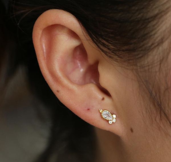

fashion exquisite 925 sterling sliver minimalist water drop pear shape cubic zircon crystal women delicate cute stud01, Golden;silver