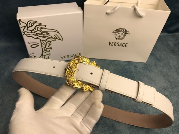 

the 2020 new men's and women's belt accessories are cut from superior leather. baroque style with gold embellishment, Blue;purple