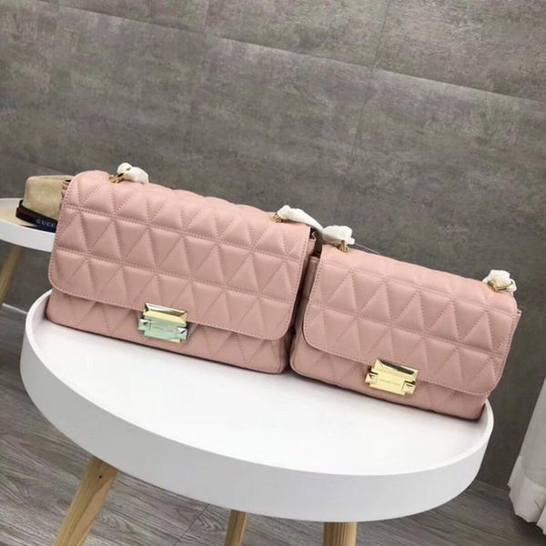 

2021e luxury design ladies handbag shoulder bag envelope bag wild fashion leather metal texture chain ladies crossbody bag n