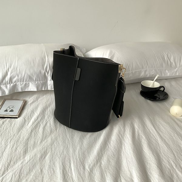 

women's 2020 new fashion korean style all-match messenger shoulder frosted broadband bucket bag large capacity fashion leisure broadban