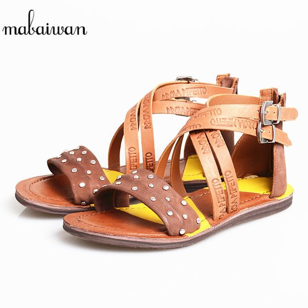 

mabaiwan 2020 casual women sandals genuine leather rivets designer rivets gladiator beach shoes woman buckle open toe flip flops, Black