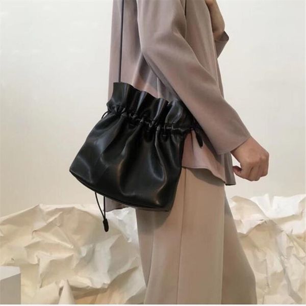 

2020 classic small drawstring shoulder bag fashion women casual leisure quality pu leather mini cellphone crossbody bag purses
