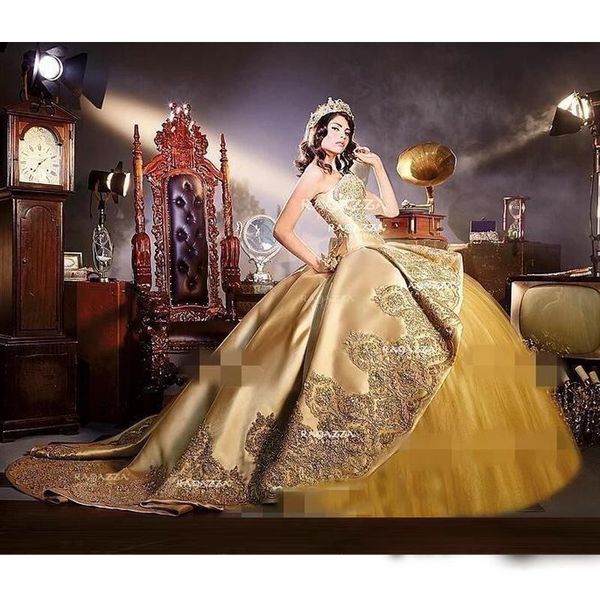 

2020 gold embrodiery appliques gothic quinceanera dresses with detachable cathedral train sweet 16 birthday party pageant masquerade dress