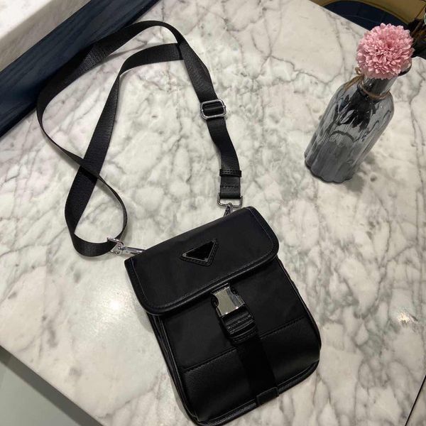 

ts metal piece mobile phone waist bag messenger bag nylon mens womens shoulder bag street fashion casual black handbags tsysbb646