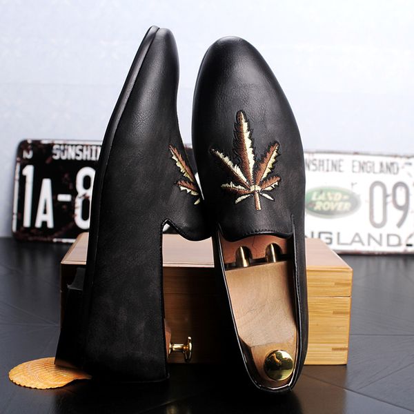 

fashion men casual shoes business scrub leather shoes hair stylist flats male casual retro loafers men leather zapatillas, Black