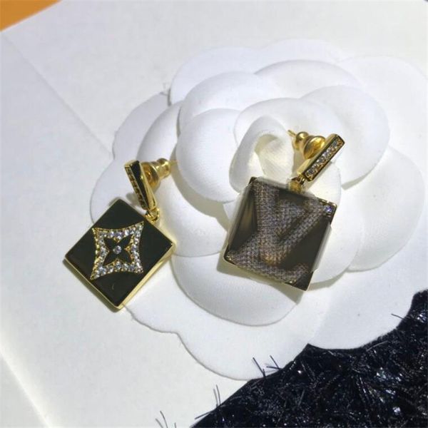 

stylish carving pattern women earrings fashion letter pendant lady pendant studs birthday gift for female trendy earring jewelry, Golden