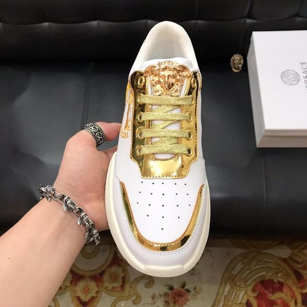 

2021y custom new medusa embossed leather low -sneakers ,comfortable and breathable flat -bottomed versatile shoes ,original box packagin, Black