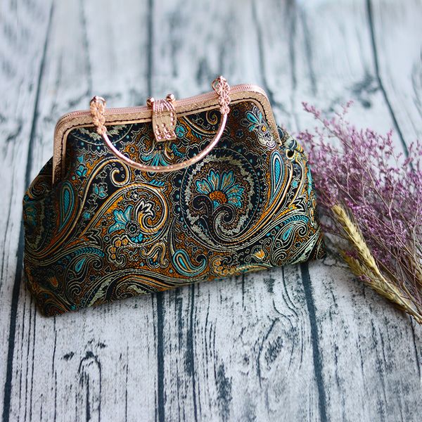 

custom fengwei jacquard handbag handmade bag presents for elders ancient style brocade satin vintage chinese style gold bag