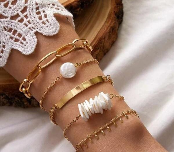 

bohemia shell chip pearl charm bracelets for women gold alloy chain bracelet set jewelry pulseras 5pcs/set3a, Golden;silver