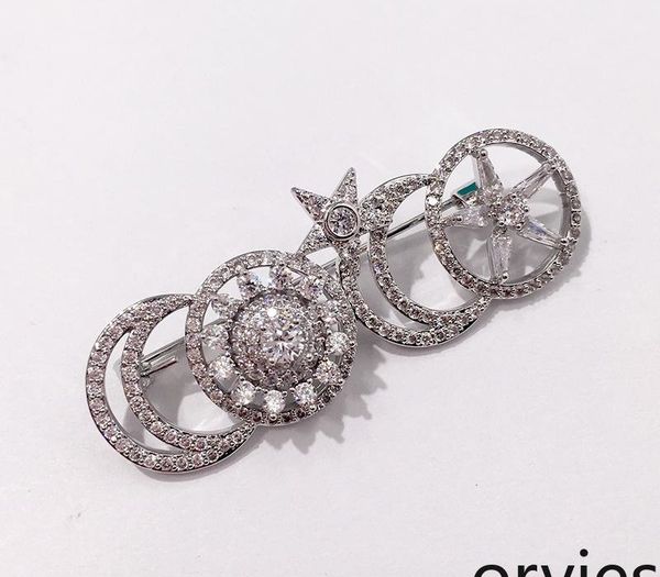 

2020 selling copper gold-plated ornaments exquisite luxury temperament star moon spin belt drill brooch14, Gray