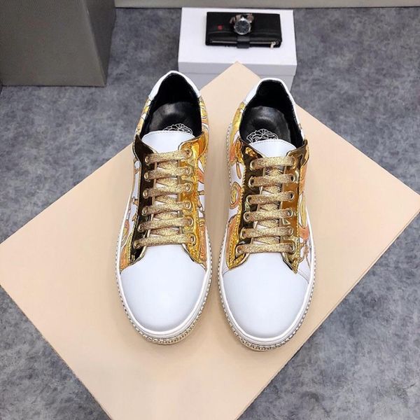 

2021o new men 's medusa low -shoes ,wild england fashion sports shoes ,printed stitching casual shoes ,original box packaging :38, Black