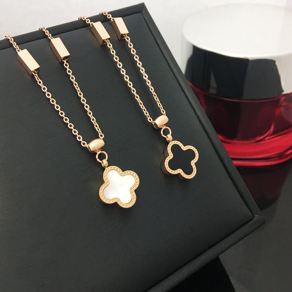 

Designer European and American 18K gold plated four-leaf necklace temperament wild fashion clavicle chain non-fading necklace gift