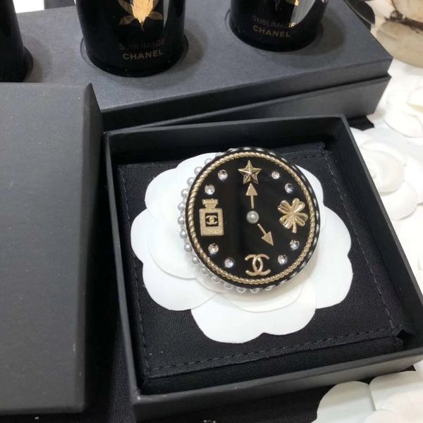 

2020 round shape brroch acrylic material women wedding jewelry gift ps4339, Gray