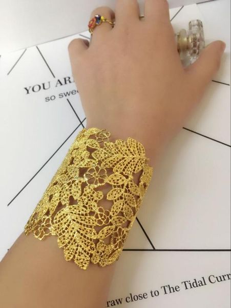 

fashion hollow design vintage bracelet for women opening size depth 6.5cm gold color banquet bangle jewelry, Black
