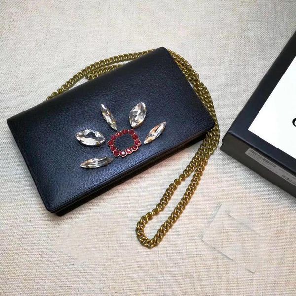 

classic ladies' handbags of high-end custom quality diagonal cross bag with long shoulder strap can be used as a handbag