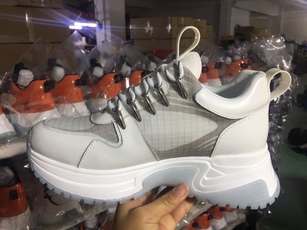 

2021r exclusive new couple models ,leather comfortable breathable sneakers ,fashion versatile shoes ,original box packaging 35 -40 ,38 -45, Black