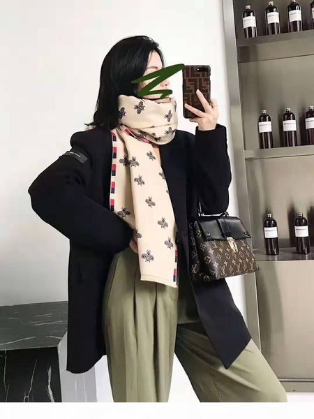 

sense fashion, super love style, cashmere shawl versatile, classic style, generous and fashionable very easy to control, Blue;gray