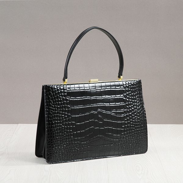 

2020 women's bag clip bag new crocodile pattern leather shoulder messenger leather large capacity handbag