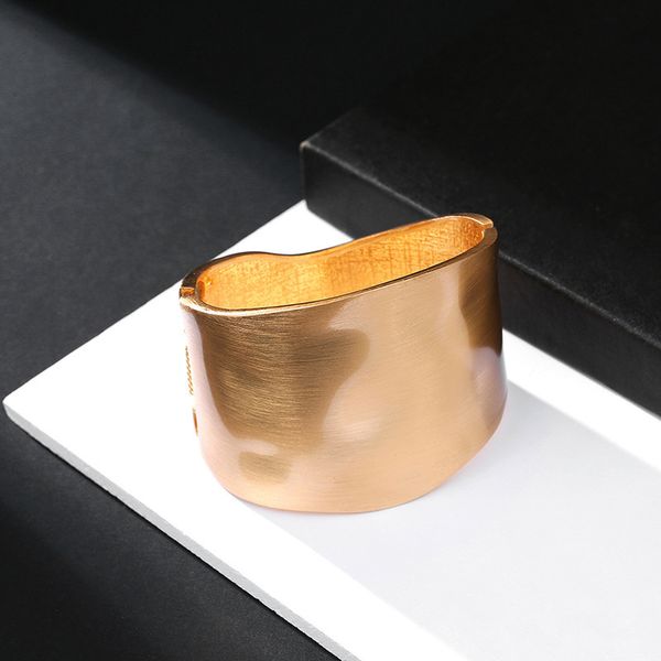 

2020 vintage fashion jewelry punk exaggerated irregular surface mabright alloy cuff bangles simple bracelets for women couple, Black