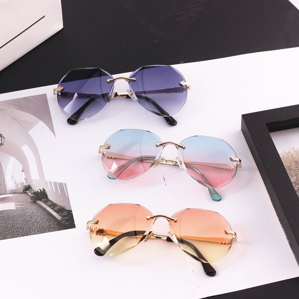 

sunglasses the 2021 children frameless 9919 uv protection, White;black