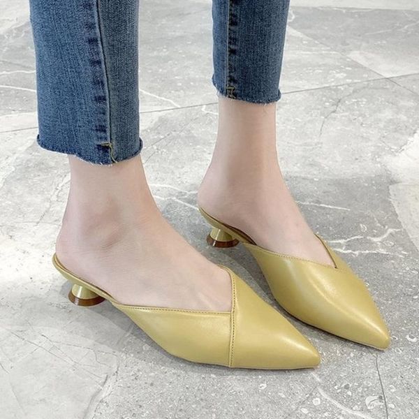 

fashion women's shoes with low heels and pointed toes, Black