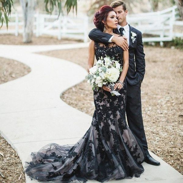 

Fashion Black Gothic Mermaid Wedding Dresses Cheap Sheer Crew Neck Lace Bride Bridal Wedding Gowns Sweep Train robe de mariage Real Image