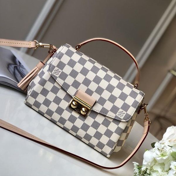 

2021d luxury design ladies handbag shoulder fashion bag wild leather fabric and metal ladies crossbody bag ladies dinner bag n