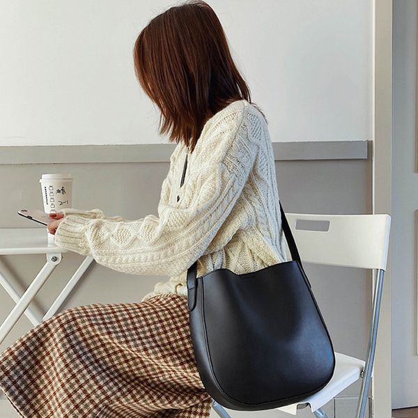 

fashion ladies bag classic pu shoulder bag waterproof messenger temperament black