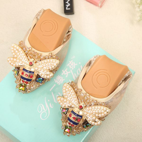 

luxury crystal women flats shoes fashion casual ballet flats 2020 new soft bottom shoes woman pointed shallow slip-on size 34-45, Black