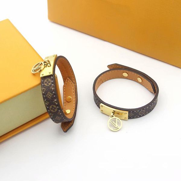 

мода марка названный lady печать цветочного дизайна кожаные браслеты браслет с 18k gold выдалбливают v письмо подвеска, Black