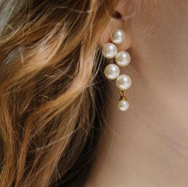 

2020/luxury designer2019 new fashion simple european and american street sbrass gold-plated niche design staggered pearl earrings002, Golden;silver