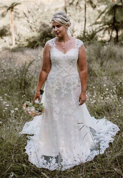 

country style chic lace wedding dress 2023 a line appliques straps plus size bridal gowns button sweep train vestidos de novia bride dresses, White