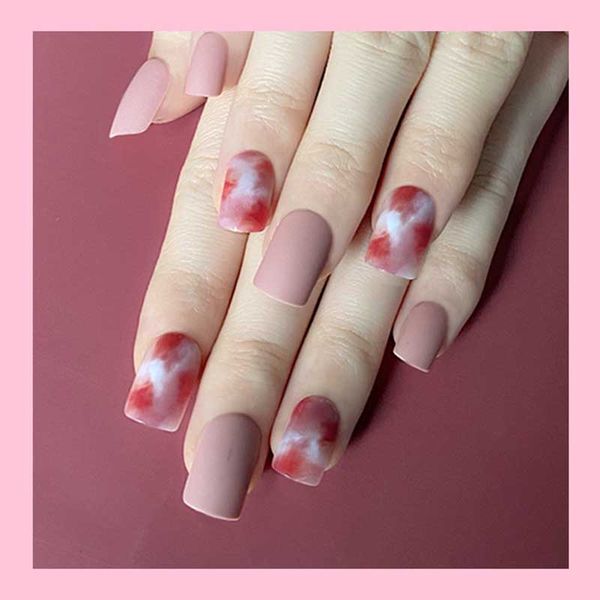 

24pcs matte bean paste color manicure patch super soft gentle temperament contracted finished nails easy assembly tn, Red;gold