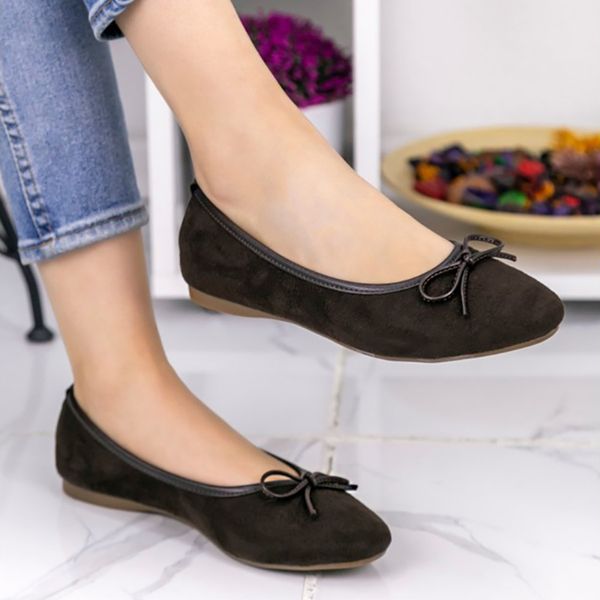 

lela brown suede ballerina, Black