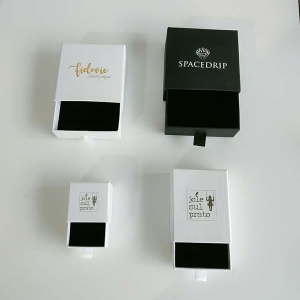 

wholesale 100pcs/lot custom white pearl paper jewelry boxes with logo earring ring necklace gift packaging box printed logo t200808, Black;white