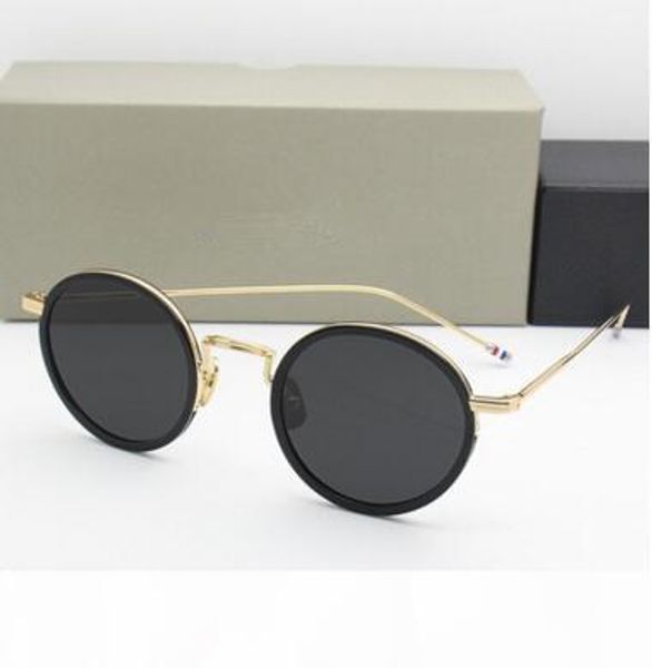 

2017 new femalesunglasses retro sunglasses glasses all-match round box, White;black