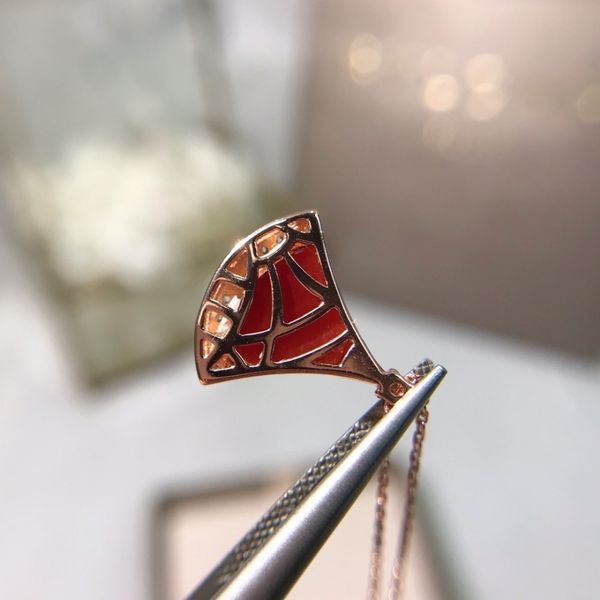 

european and american fashion small skirt diamond necklace ladies cute peach heart clavicle chain pendant necklace jewelry, Silver