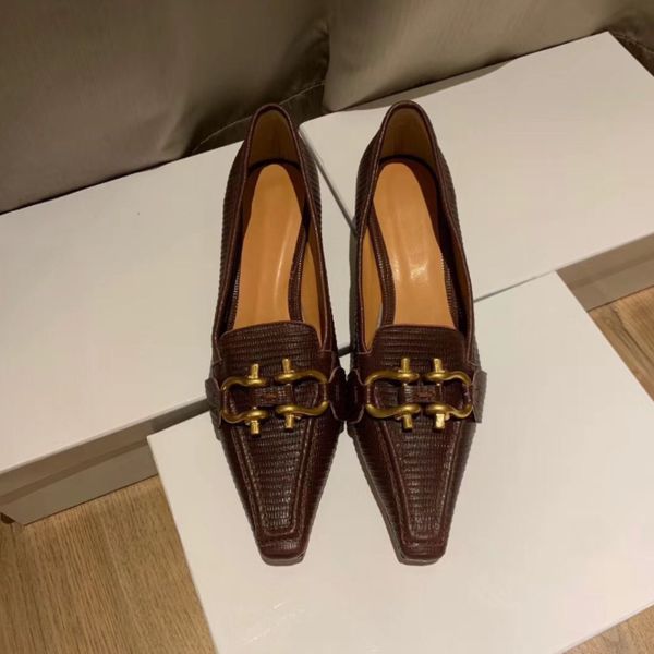 

new minority brown, white, black button, small high-heeled shoes, small work shoes, women's fashion sharp 4cm lizard print