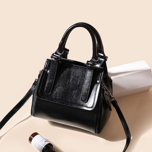

women's one-shoulder handbag new women's fashion handbag fashion style bag