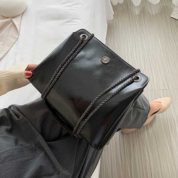 

yilian bag 2020 new fashion versatile underarm bag large capacity fashion chain one shoulder cross-body