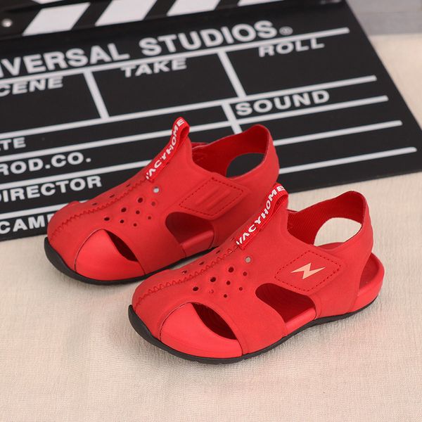 

2020 summer new boys and girls soft bottom beach shoes baby fashion toe shoes soft bottom children leather sandals lj200827, Black;red
