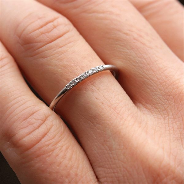 

AprilGrass Brand Micro Pave Zircon Crstal Rings for Women Classical Wedding Band Dainty Engagement Ring for Kids Fashion Roxi Jewellery Anel