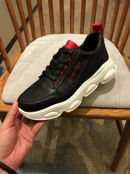 

2021y limited edition leather men 's casual shoes ,fashion sports shoes ,wild platform shoes ,original box packaging 38 -44, Black