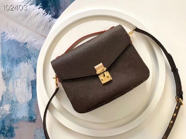 

2020 лучшего качество письмо из натуральной кожи женщины сумочки классических мужчин сообщения мешка женщин рюкзак 25-19-9cm m41465