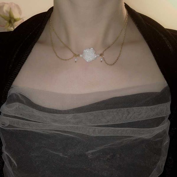 

aomu 2020 new natural pearl necklace geometric abstract face flower bowknot pendant for women choker jewelry accessories, Silver