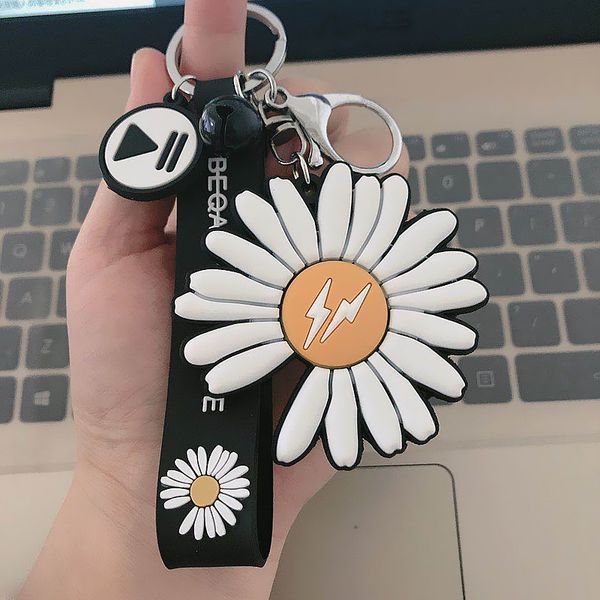 

new little daisy series key chain canvas shoes key chain korean version ins police bear creative bag car small pendant jewelry, Silver