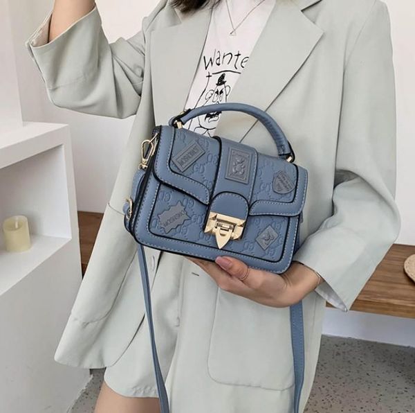 

New Design 2020 Textured Badge Fashion Bag Lady Popular Shoulder Bag Small Bags Across Body PH-CFY2006015