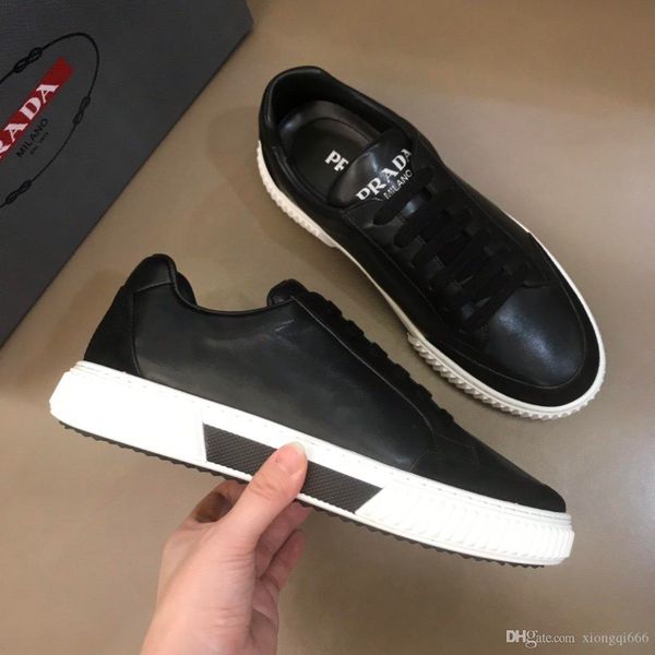 

men's casual sports shoes, comfortable wild flat shoes, luxury men's shoes, with boxas, Red;white