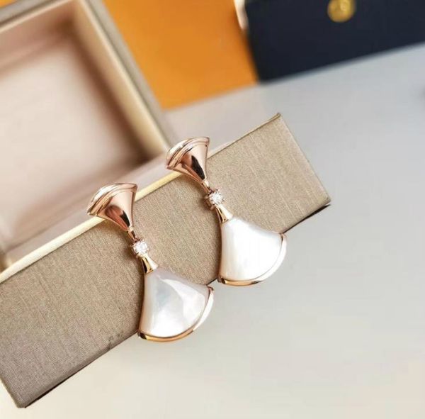 

Wedding Jewelry DREAM Earrings Classic White Bell Fan Stud Earrings Women Banquet Party Accessories Jewelry Gifts